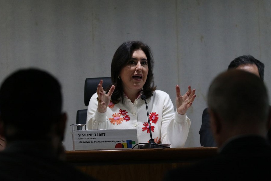 Sem baixar juros, Brasil não terá condições de crescer, afirma Tebet