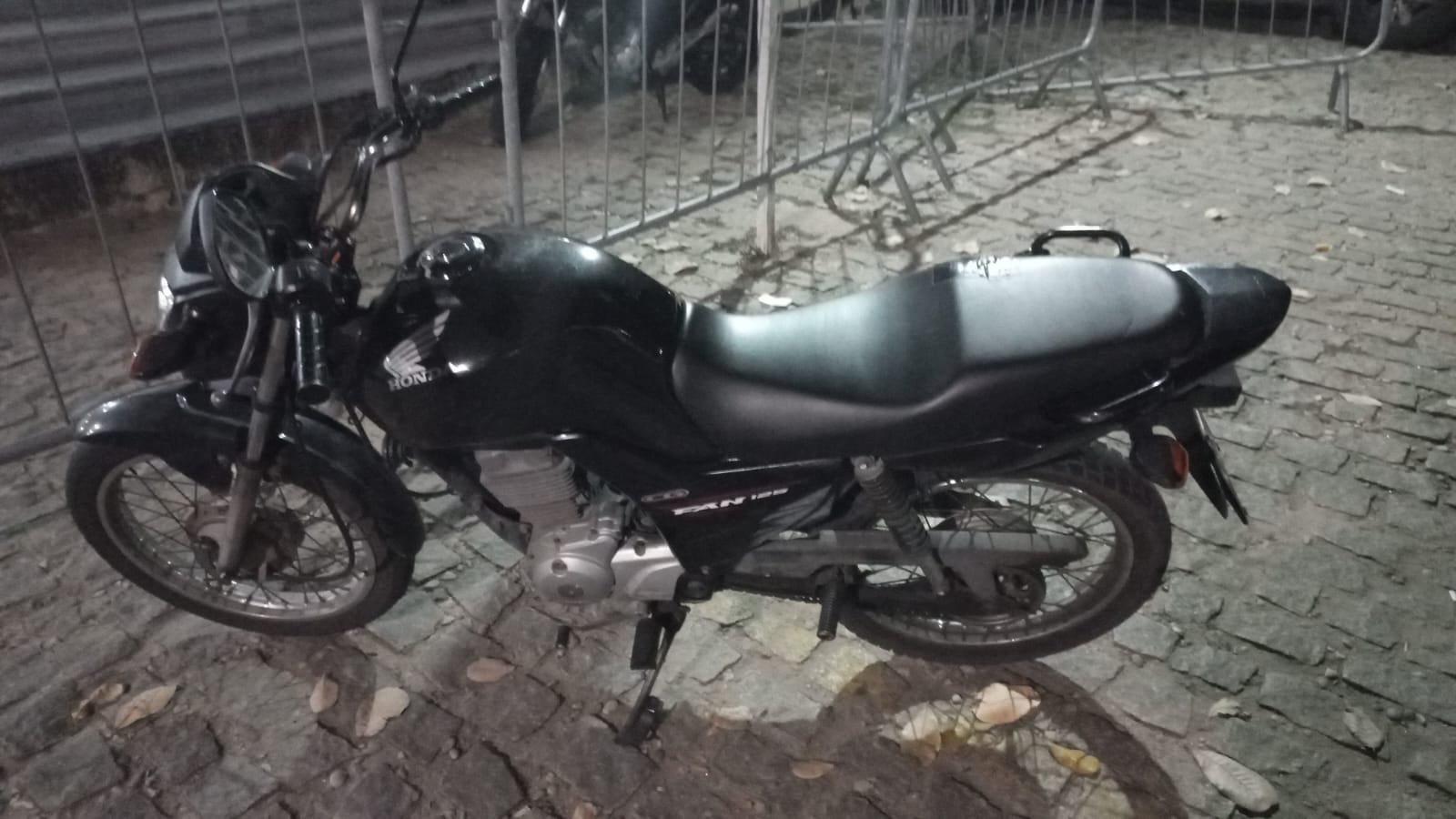 Irmãos são detidos após roubo de moto em Natal