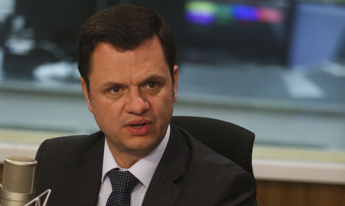 Alexandre de Moraes manda soltar o ex-ministro Anderson Torres