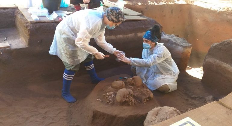 Fóssil humano inteiro é achado em Goiás e pode ter quase 12 mil anos