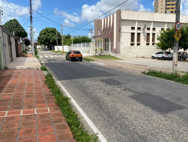 Homem é deixado nu em matagal na Grande Natal após ser feito refém durante assalto