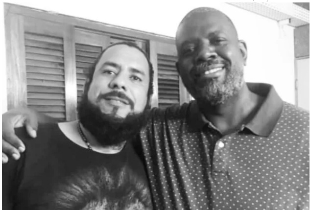 Integrante da equipe do cantor Péricles é espancado até a morte