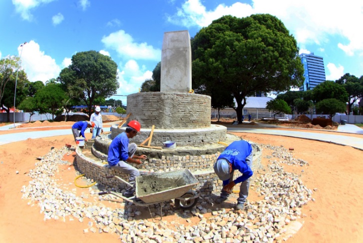 Obra de requalificação da Praça Pedro Velho atinge 40% de execução