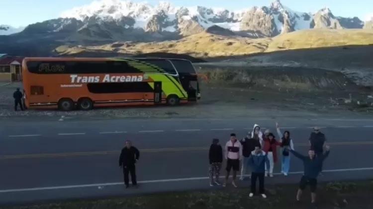 Rota de ônibus mais longa do mundo sai do Brasil e dura 5 dias: 'É surreal'