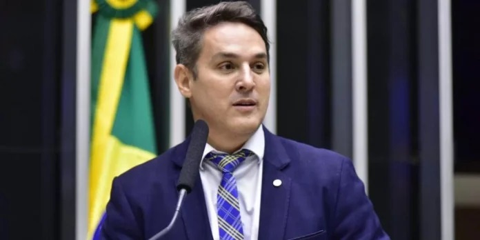 Moraes manda investigar presidente da CPI do MST