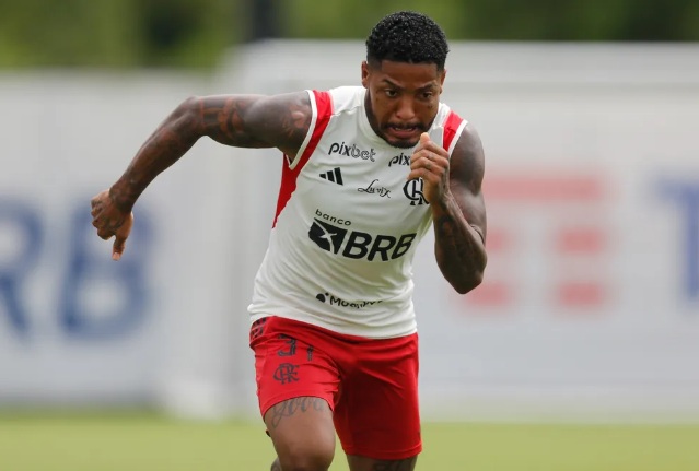 Flamengo multa e afasta atacante; entenda motivo