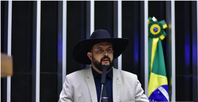 Deputado aciona EUA para prender Maduro no Brasil