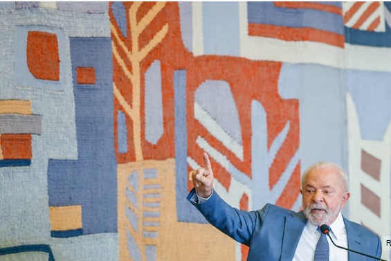 Em discurso para presidentes, Lula defende moeda única na América do Sul e uso do BNDES