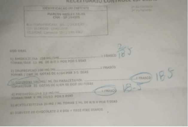 Médico receita sorvete e videogame a criança gripada e é demitido