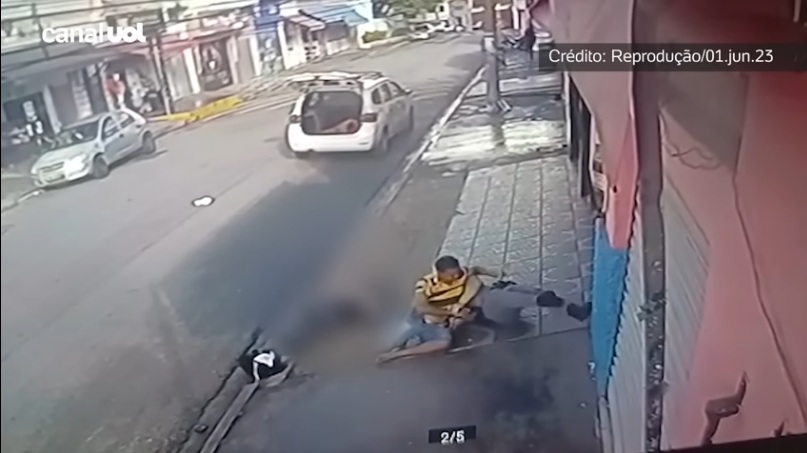 VÍDEO: Homem rendido desarma PM, atira em 2 policiais e foge