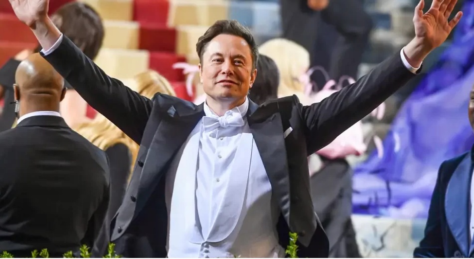 Elon Musk volta a ser o homem mais rico do mundo; veja fortuna