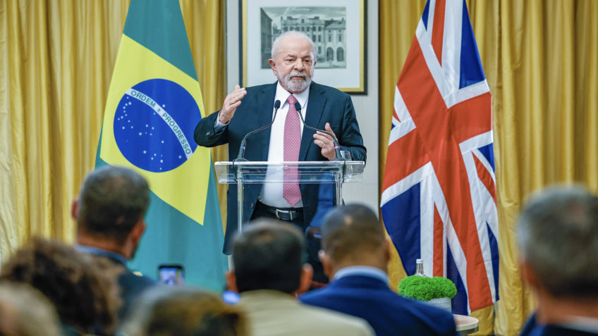 Viagem de Lula para coroação de Charles 3º custou R$ 3 milhões