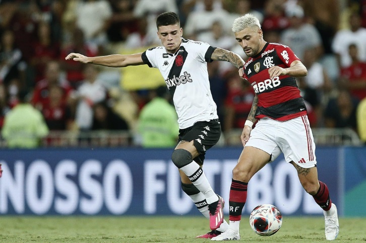 Vasco x Flamengo e ligas internacionais; veja os jogos de hoje e onde assistir