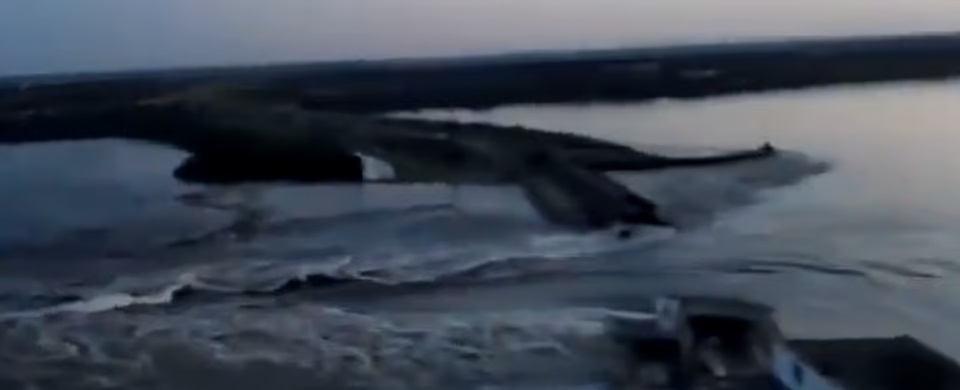 VÍDEO: Ucrânia acusa Rússia de destruir represa que fornece água para usina nuclear