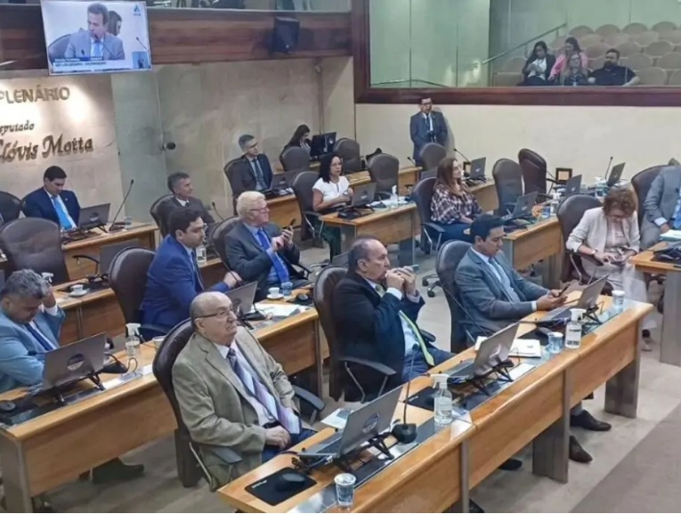 Assembleia Legislativa aprova reajuste de 14,95% para professores da rede estadual de ensino