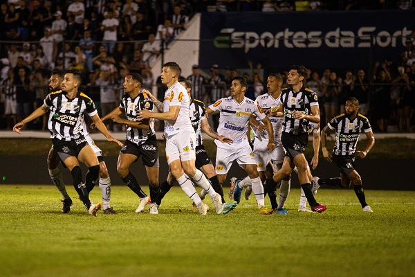 ABC pelo Brasileirão, times brasileiros pela Libertadores e Sul-Americana; veja jogos de hoje e onde assistir