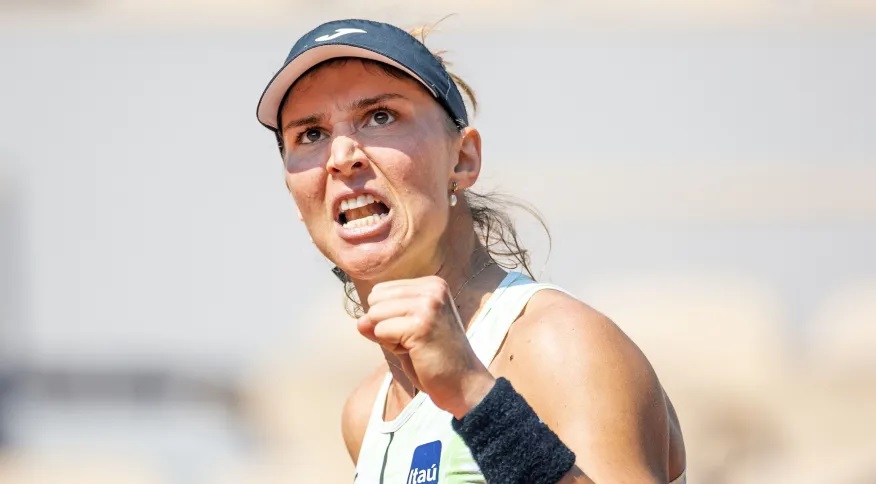 Bia Haddad vence número 7 do mundo e vai à semifinal de Roland Garros