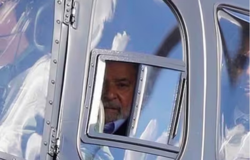 Uso de helicóptero por Lula é mais que o dobro do que Bolsonaro e Temer