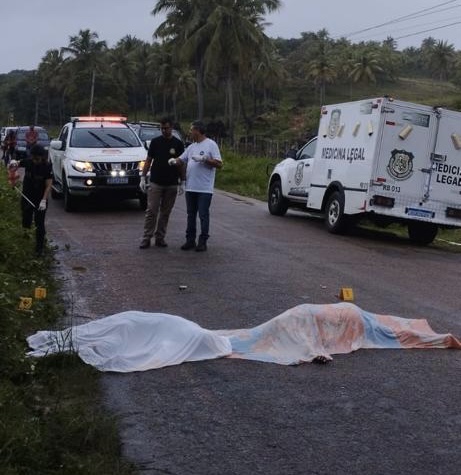 Casal morre atropelado enquanto voltava de festa em Senador Georgino Avelino