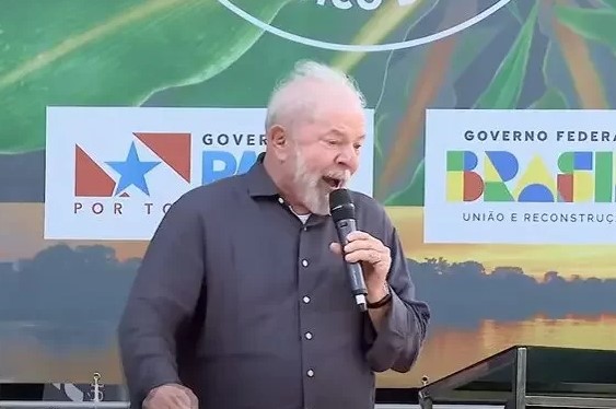 Em discurso com tom eleitoral, Lula chama Bolsonaro de “gângster” e “vagabundo”