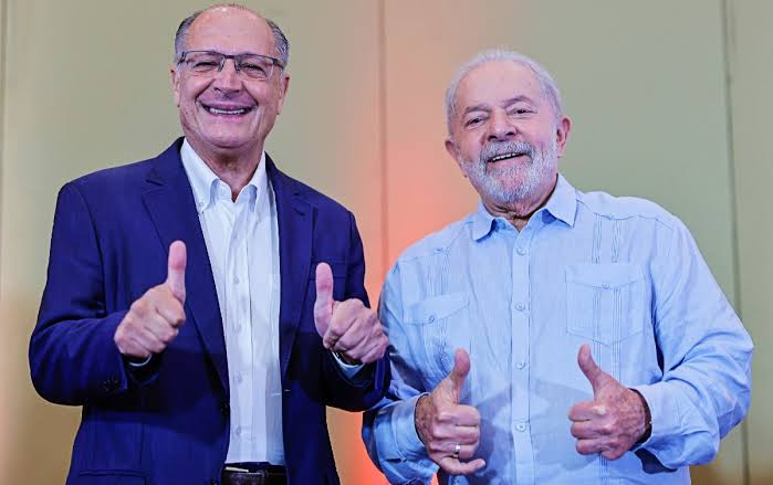 Lula completará 1 mês fora do País até o fim de junho