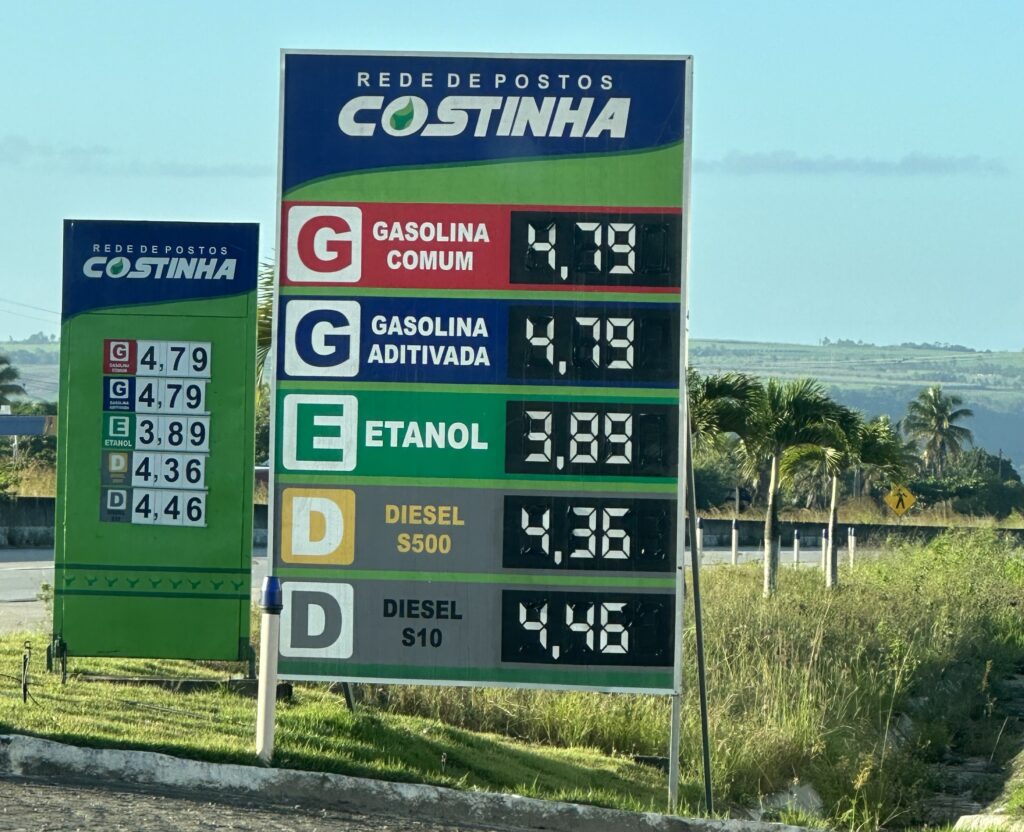 Paraíba tem litro de gasolina R$ 1,20 mais barato do que no Rio Grande do Norte