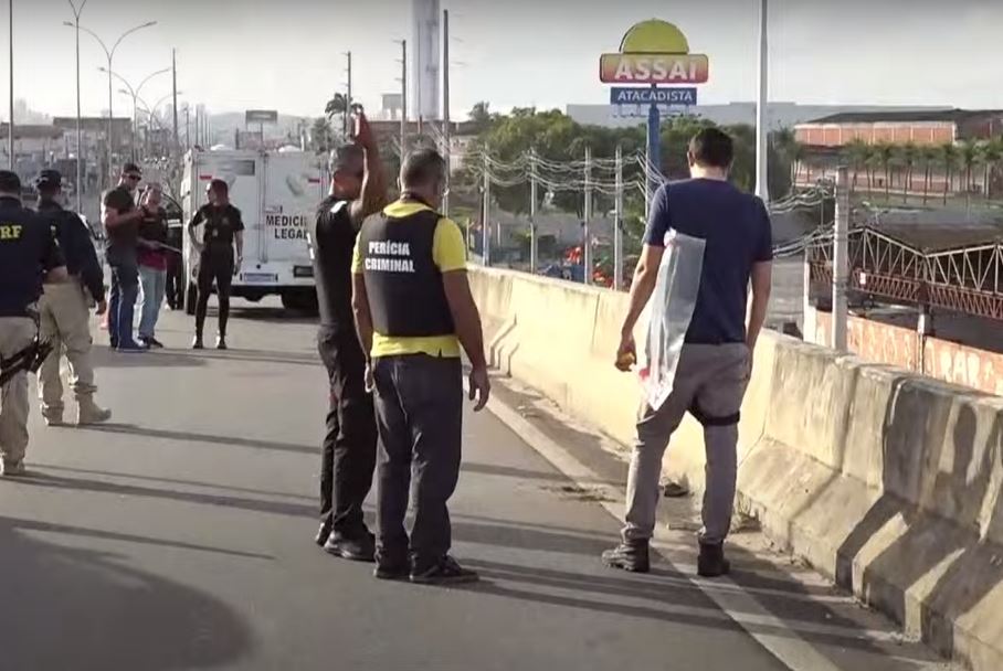 Homem morre atropelado em cima do viaduto do Gancho de Igapó, diz PRF