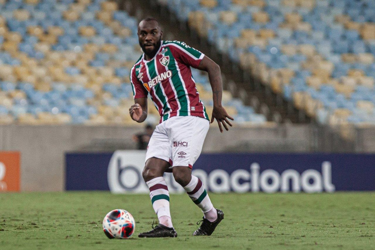 Zagueiro do Fluminense é suspenso pela Conmebol por doping