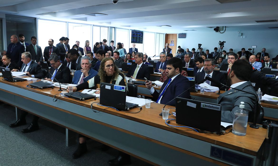 Em depoimento na CPMI, ex-diretor da PRF nega interferência nas eleições presidenciais