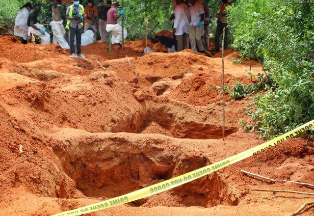 Autoridades do Quênia encontram mais de 300 corpos enterrados em valas