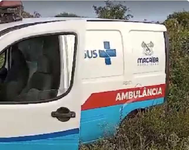 Criminosos abordam motorista e roubam ambulância na Grande Natal