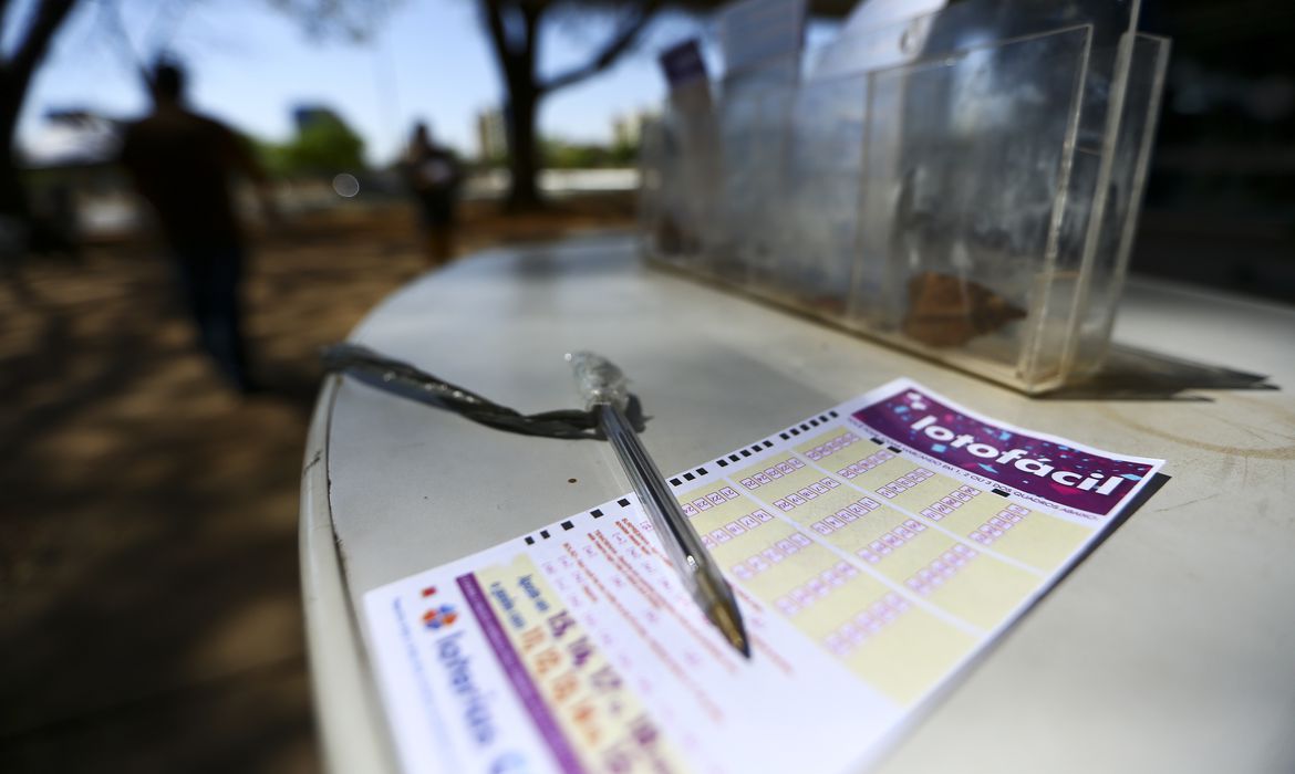 Aposta do interior do Nordeste crava Lotofácil e ganha R$ 1,3 milhão; veja números sorteados e de onde é o...