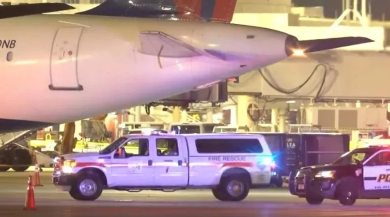 Funcionário de aeroporto é sugado por motor de avião e morre nos EUA