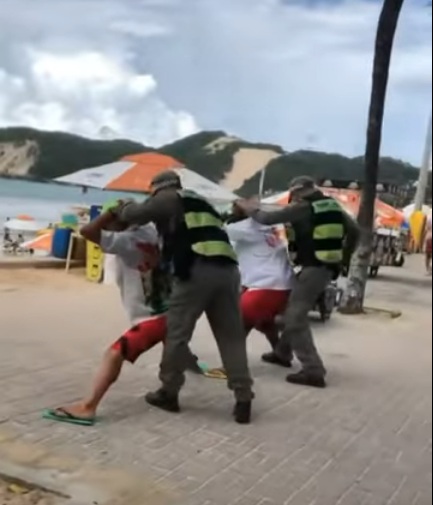 VÍDEO: 'Famosinhos da internet' fazem pegadinha com falsa tornozeleira e são abordados pela PM em Natal