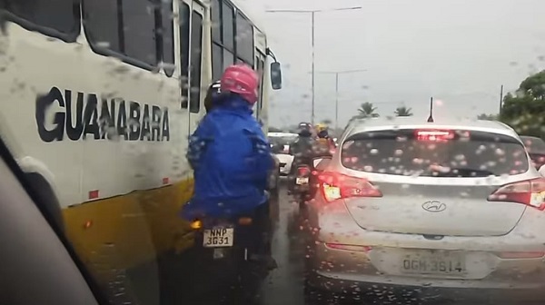 Natal tem congestionamento no acesso à Ponte de Igapó nesta quarta
