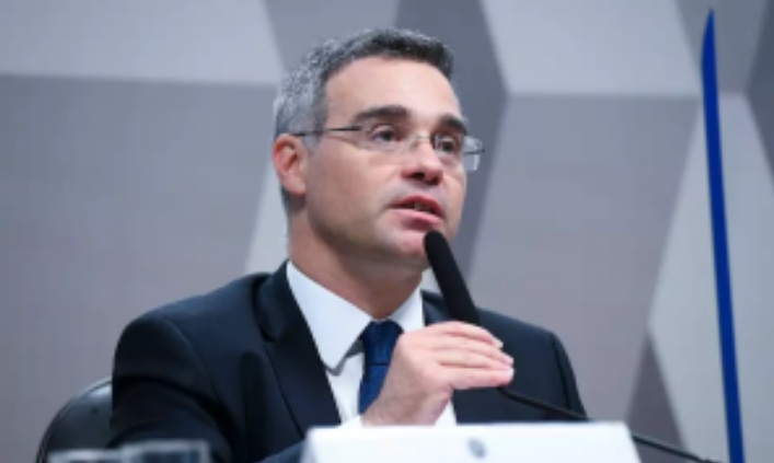 Ministro do STF vê perseguição no voto para tornar Bolsonaro inelegível