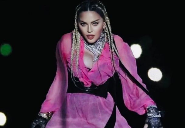 Madonna foi intubada em UTI após ser encontrada desacordada nos EUA