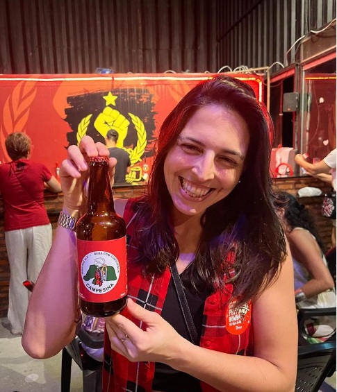 Natália Bonavides vira garota propaganda da cerveja do MST