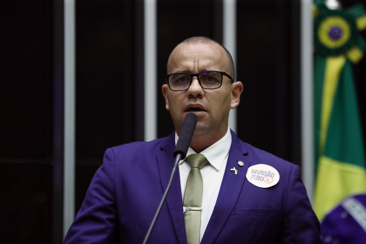 PEC de Sargento Gonçalves quer incluir combate às drogas como objetivo na Constituição; PT votou contra