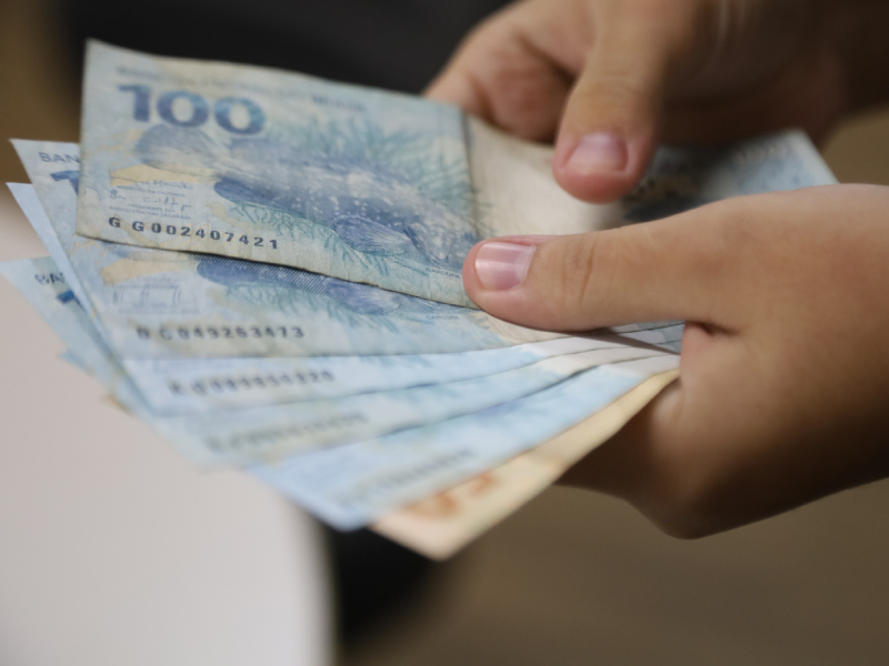 Governo do RN adianta pagamento de 40% do 13º de 22,7 mil servidores nesta sexta-feira (30)