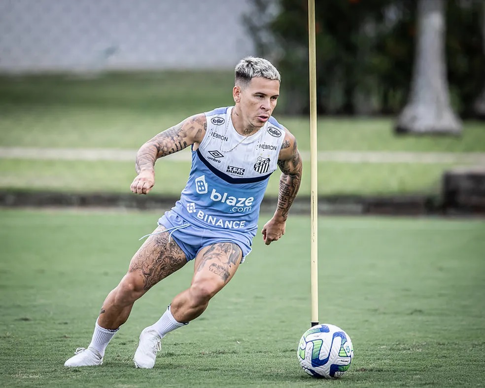Santos tenta desfazer compra de Soteldo, que não quer jogar com Turra