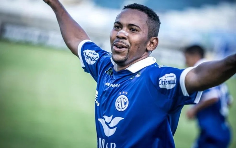 Velho conhecido do futebol nordestino, ex-meia é morto a tiros, aos 38 anos