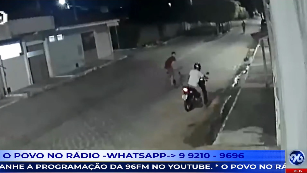 VÍDEO: Ciclistas assaltam motociclista de aplicativo e levam moto em Parnamirim