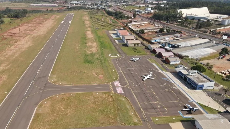 Avião com servidores desaparece após decolagem no Paraná