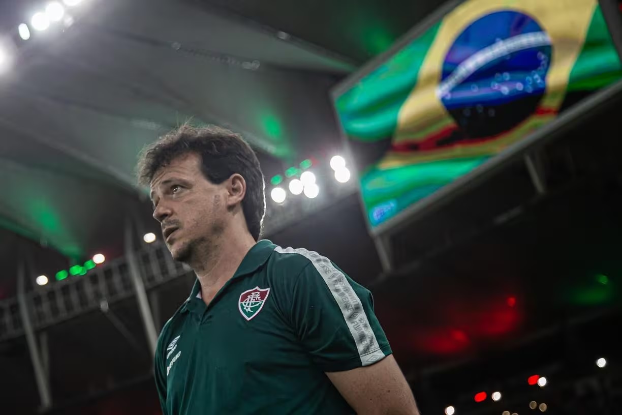 CBF oficializa Fernando Diniz como técnico interino da Seleção Brasileira
