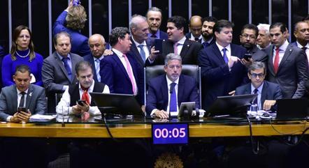 No PL, 20 deputados ignoram apelo de Bolsonaro e votam a favor da reforma; confira