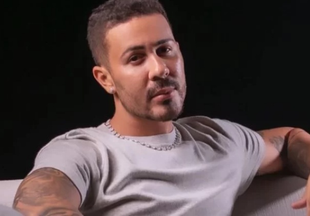 Carlinhos Maia gera polêmica nas redes sociais ao expor intimidade com o marido