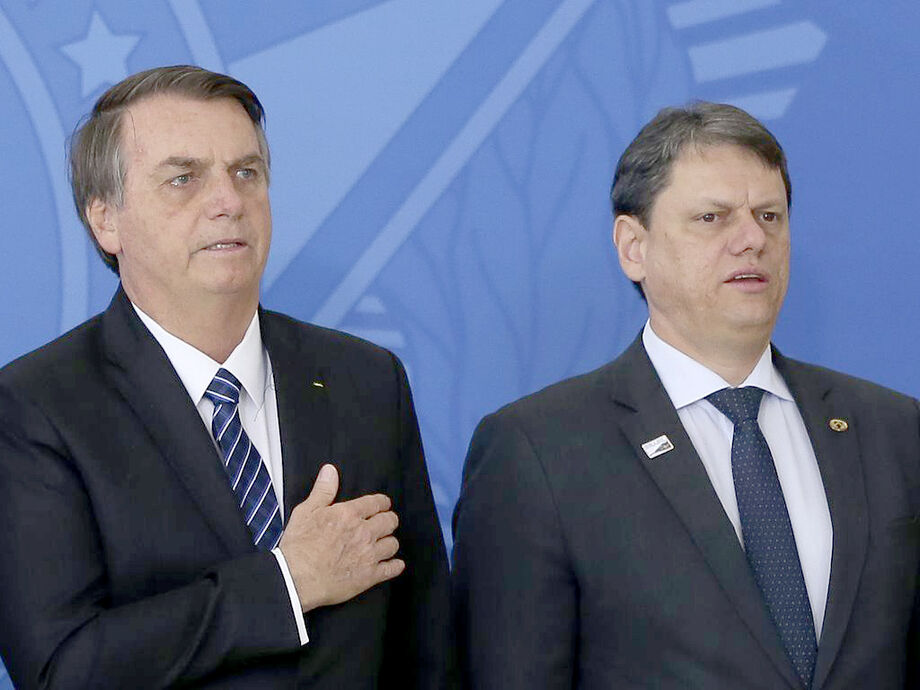 Governo Tarcísio em SP recorre na Justiça para que Bolsonaro pague multa de R$ 43 mil por não usar máscara...
