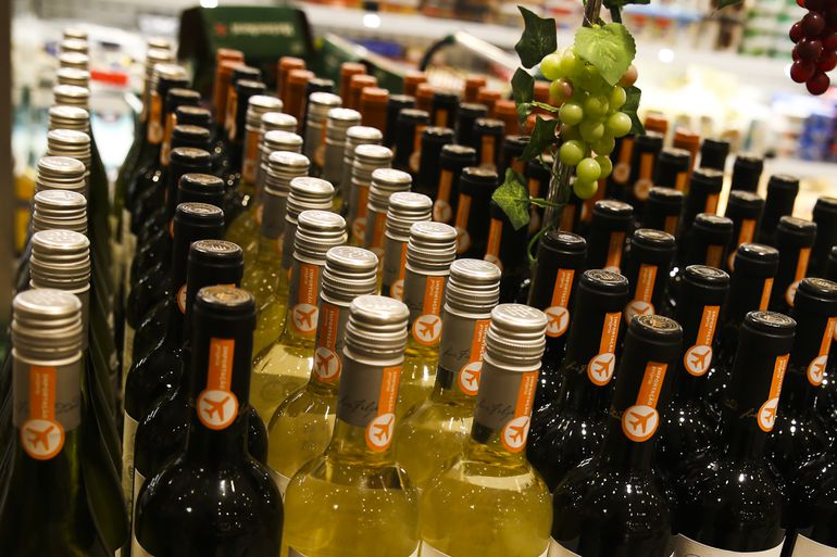 Falsificação de bebidas alcoólicas cresceu 98% na comparação com 2022