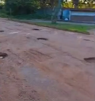 VÍDEO: Estrada que dá acesso a Praia de Pipa está repleta de buracos